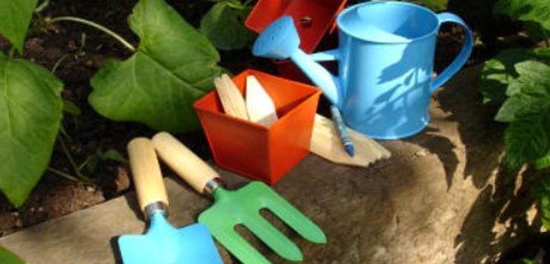best gardening set for toddlers