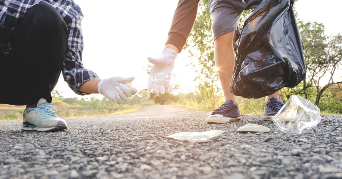 Seal Yard Waste Bags
